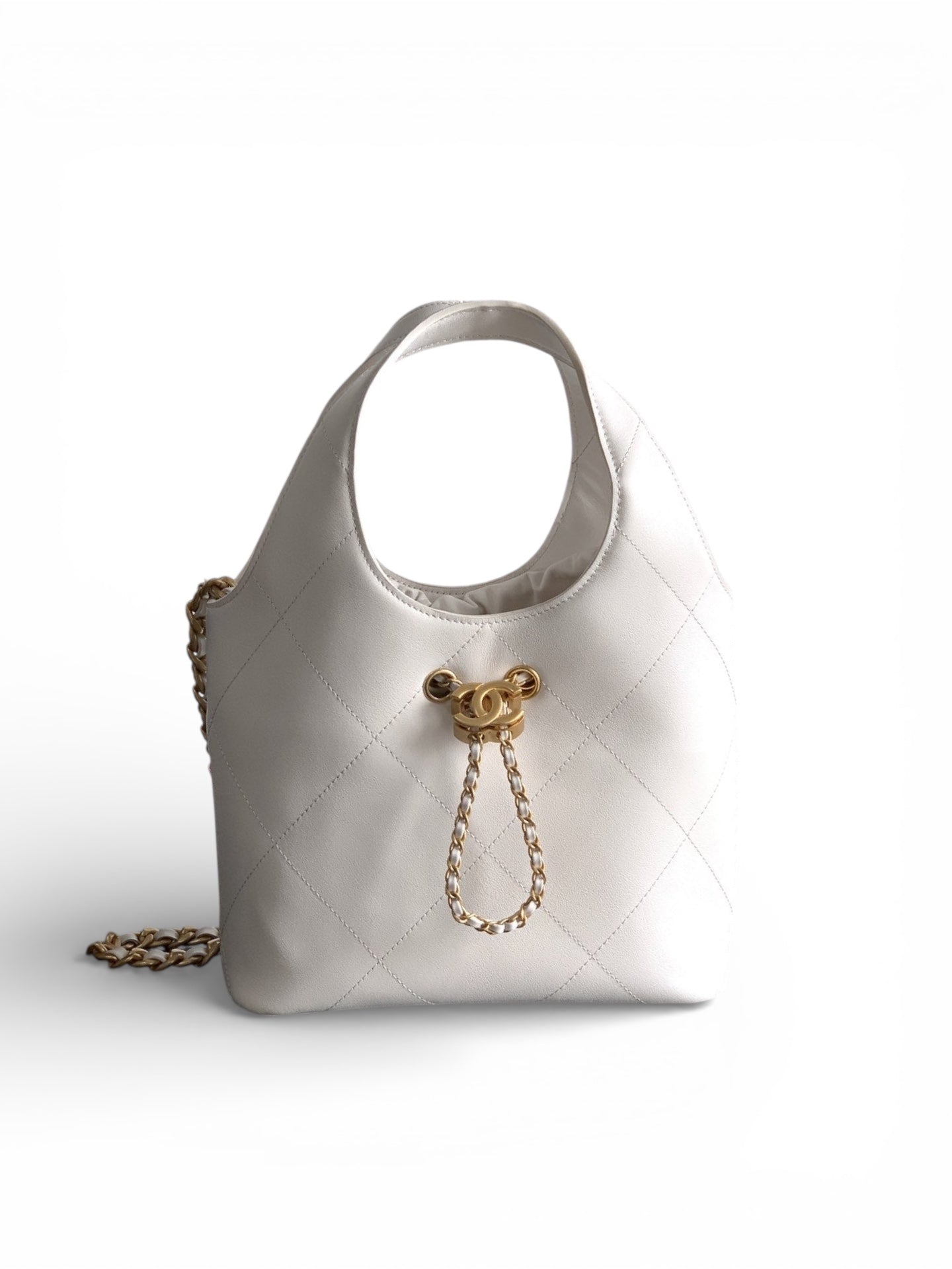 26P Quilted Leather Style Basket Bag