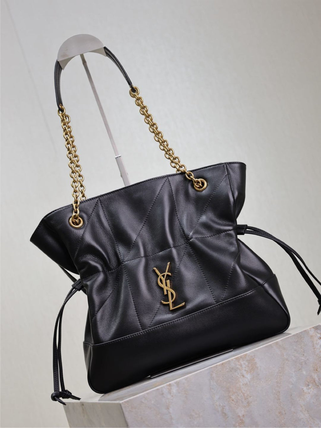 Niki Soft Chain Shoulder Bag