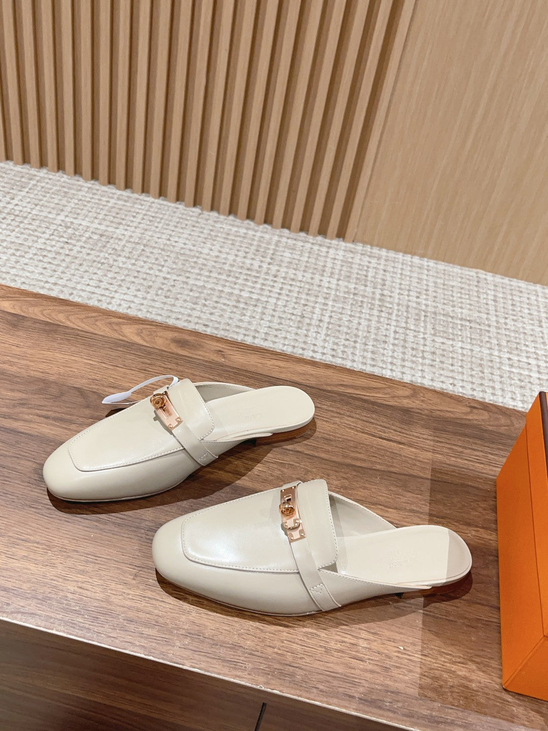 Oz Mules with Kelly Lock