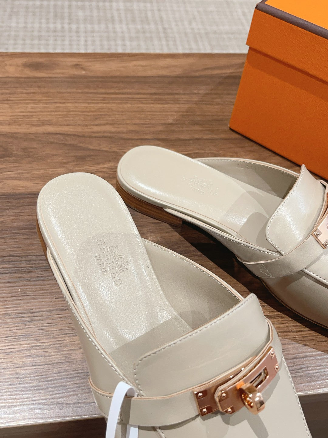 Oz Mules with Kelly Lock