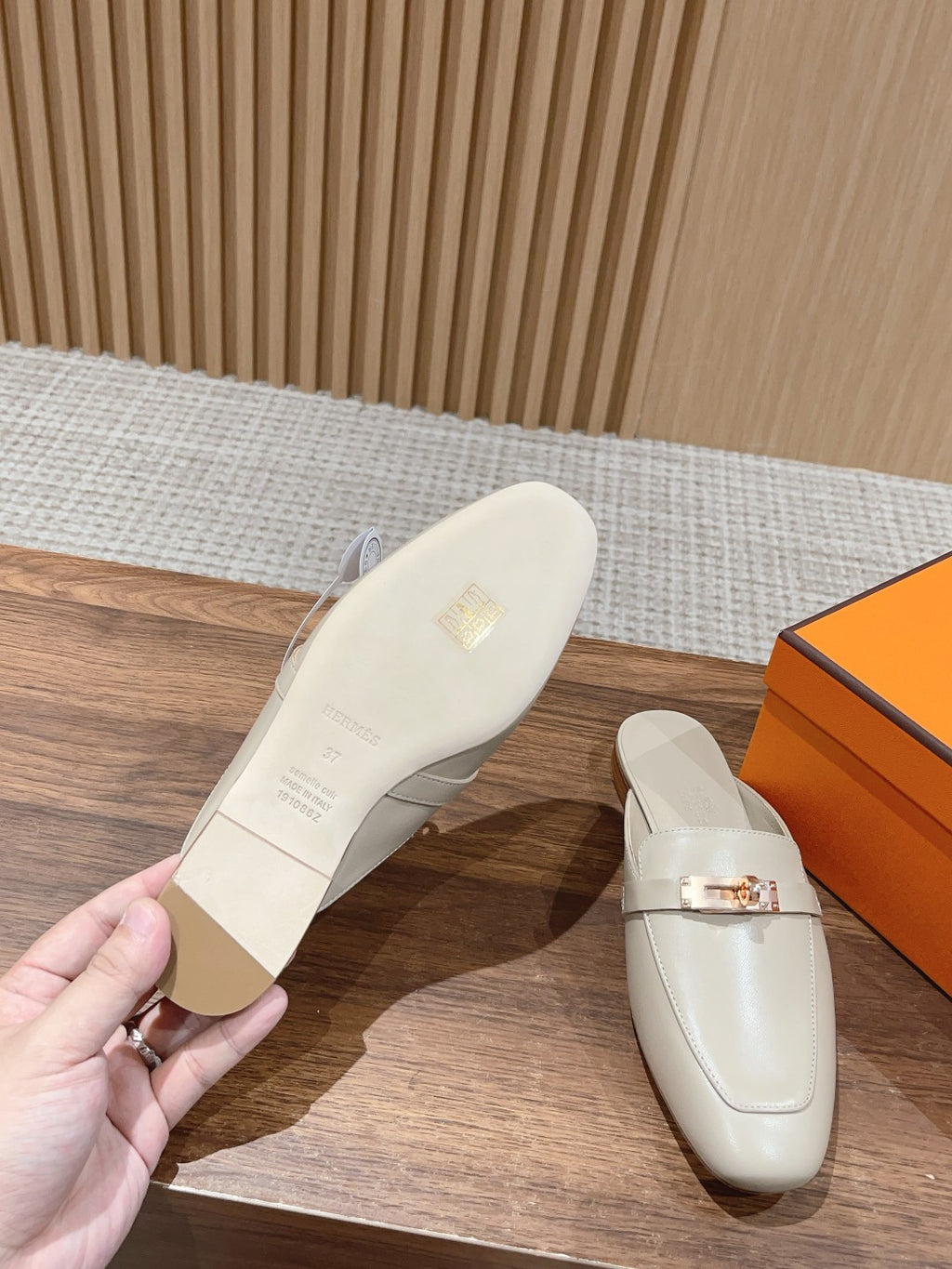 Oz Mules with Kelly Lock