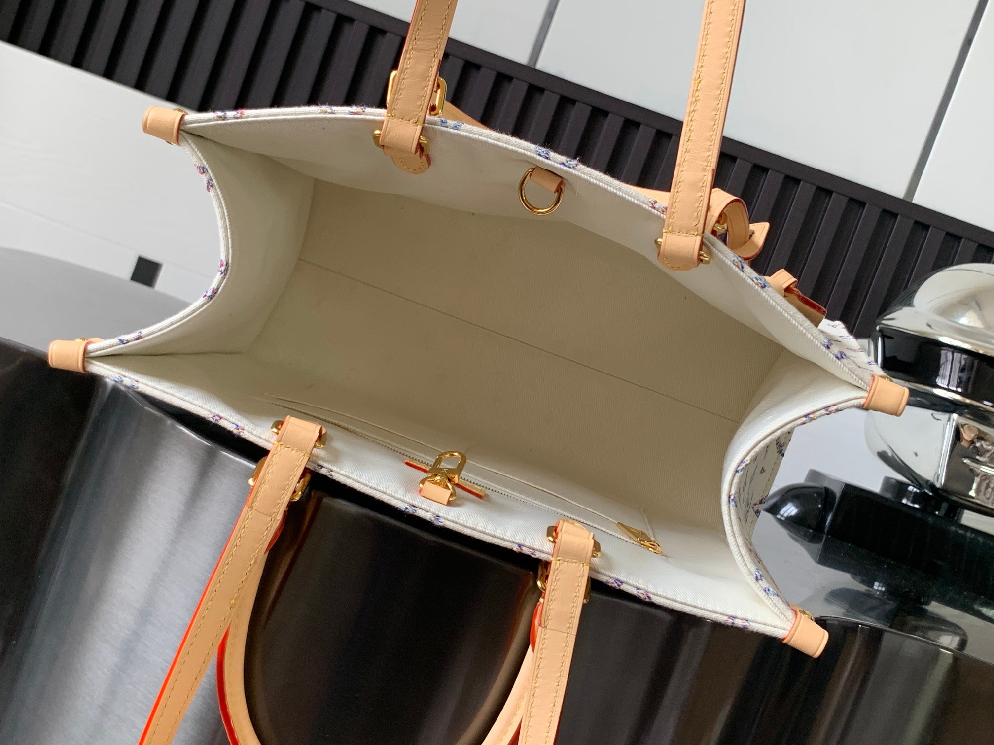 OnTheGo MM Monogram Canvas