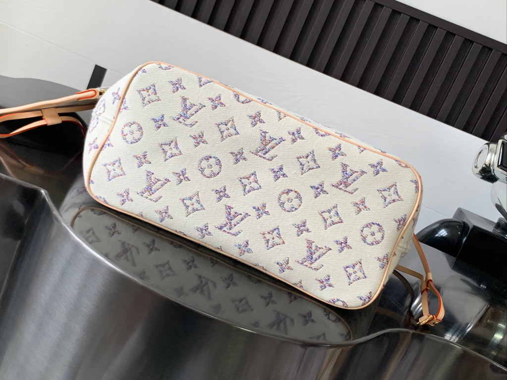 Neverfull MM Monogram Canvas