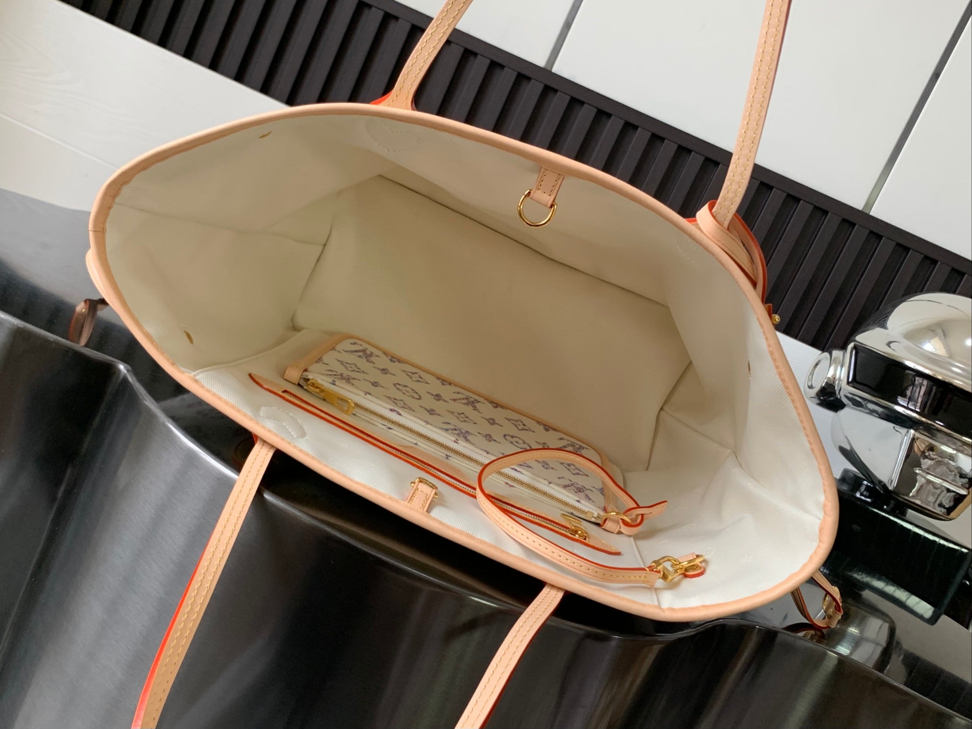 Neverfull MM Monogram Canvas