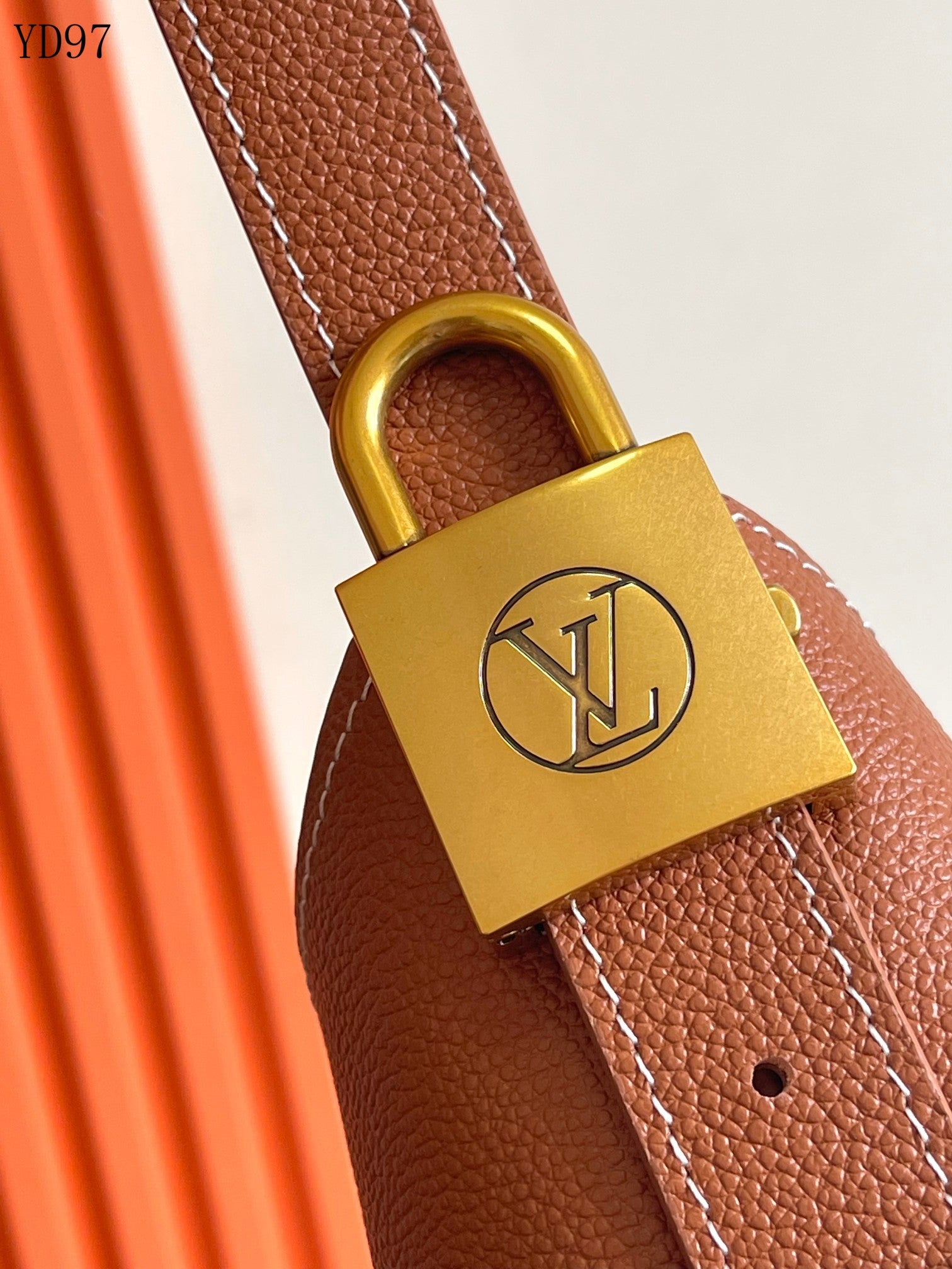 Low Key Hobo Bag 28 cm