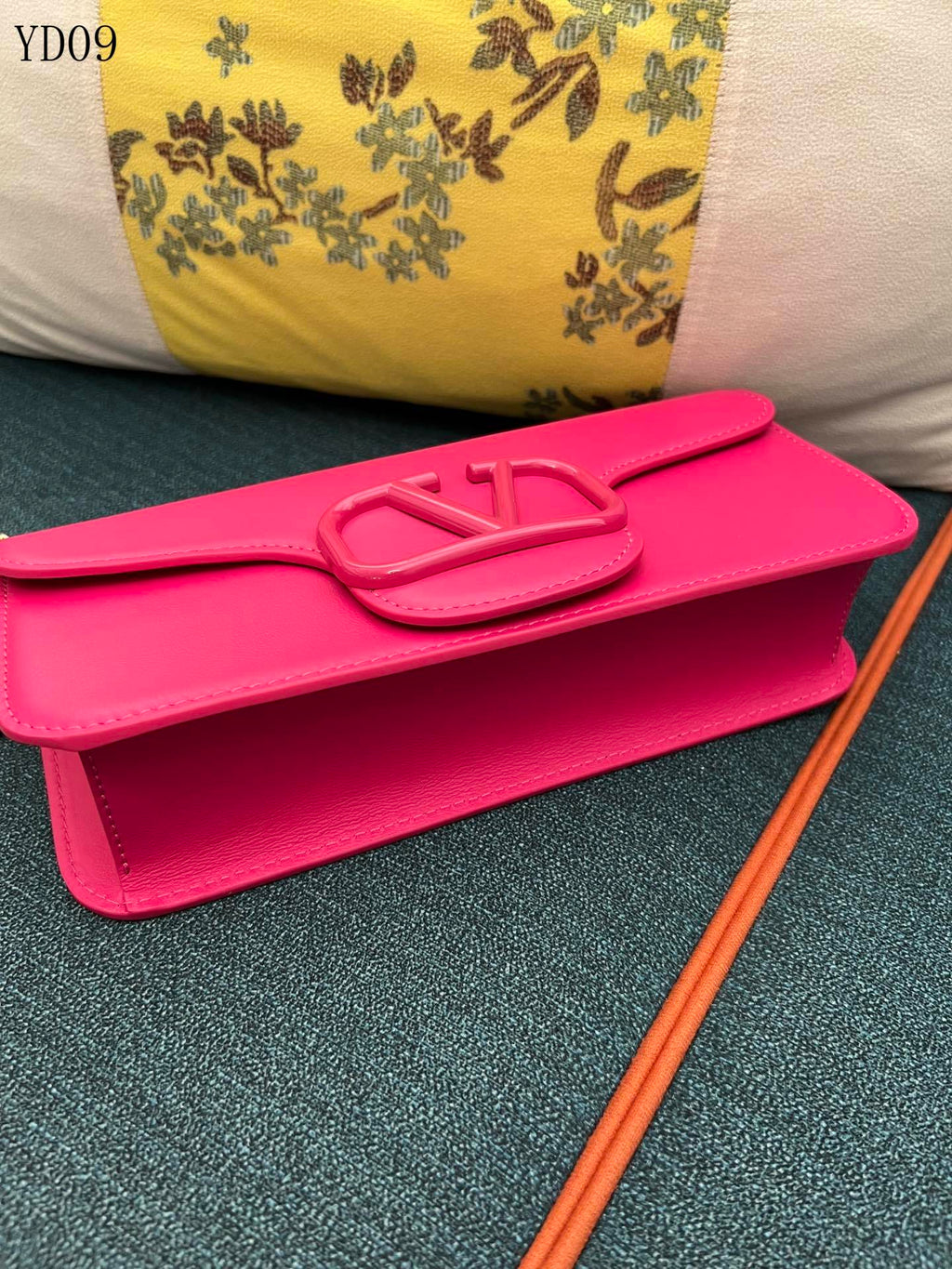 Garavani VLogo Signature Bag