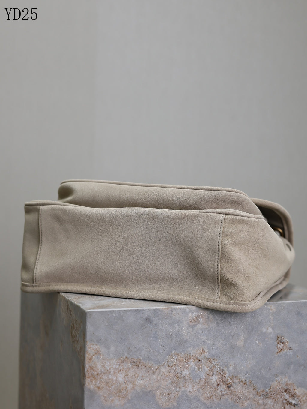 Niki Medium Shoulder Bag