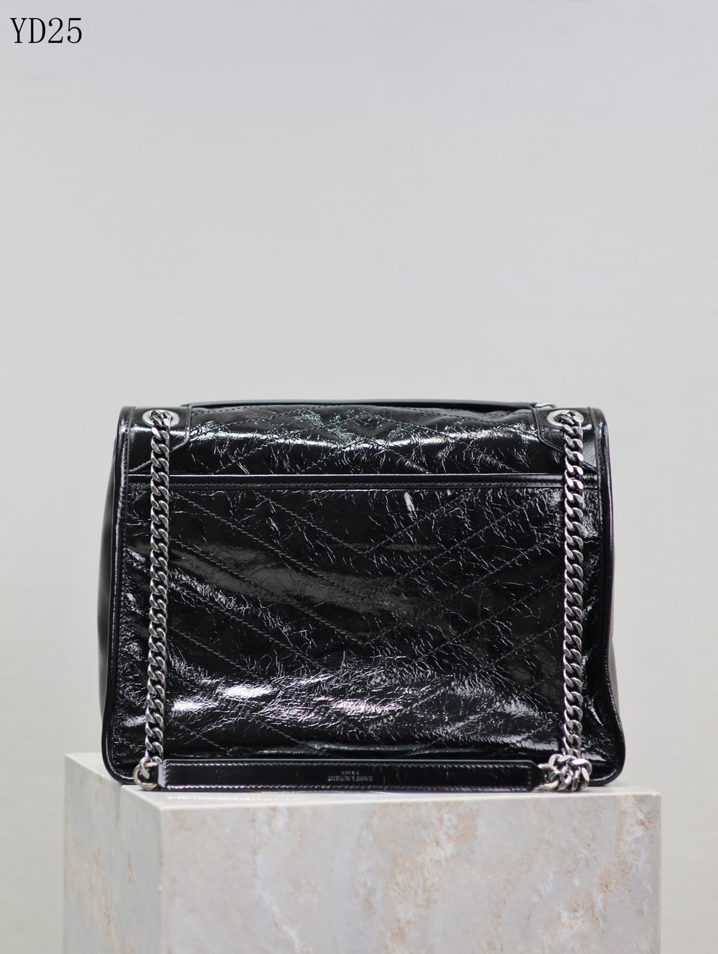 Niki Medium Leather Shoulder Bag