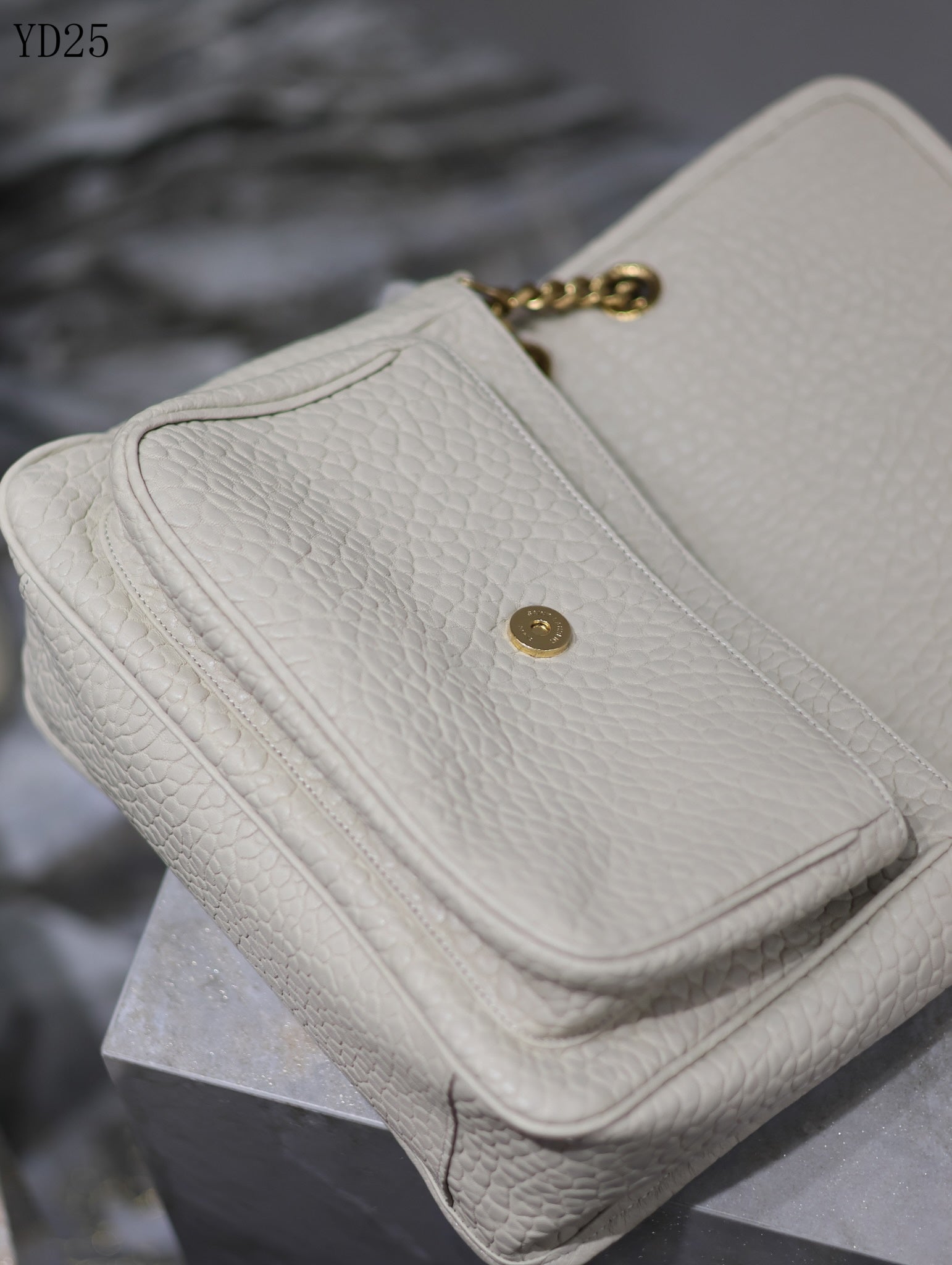 Niki Medium Shoulder Bag