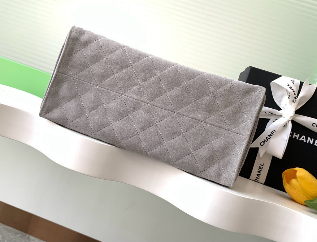 25 Large Suede Bucket Bag