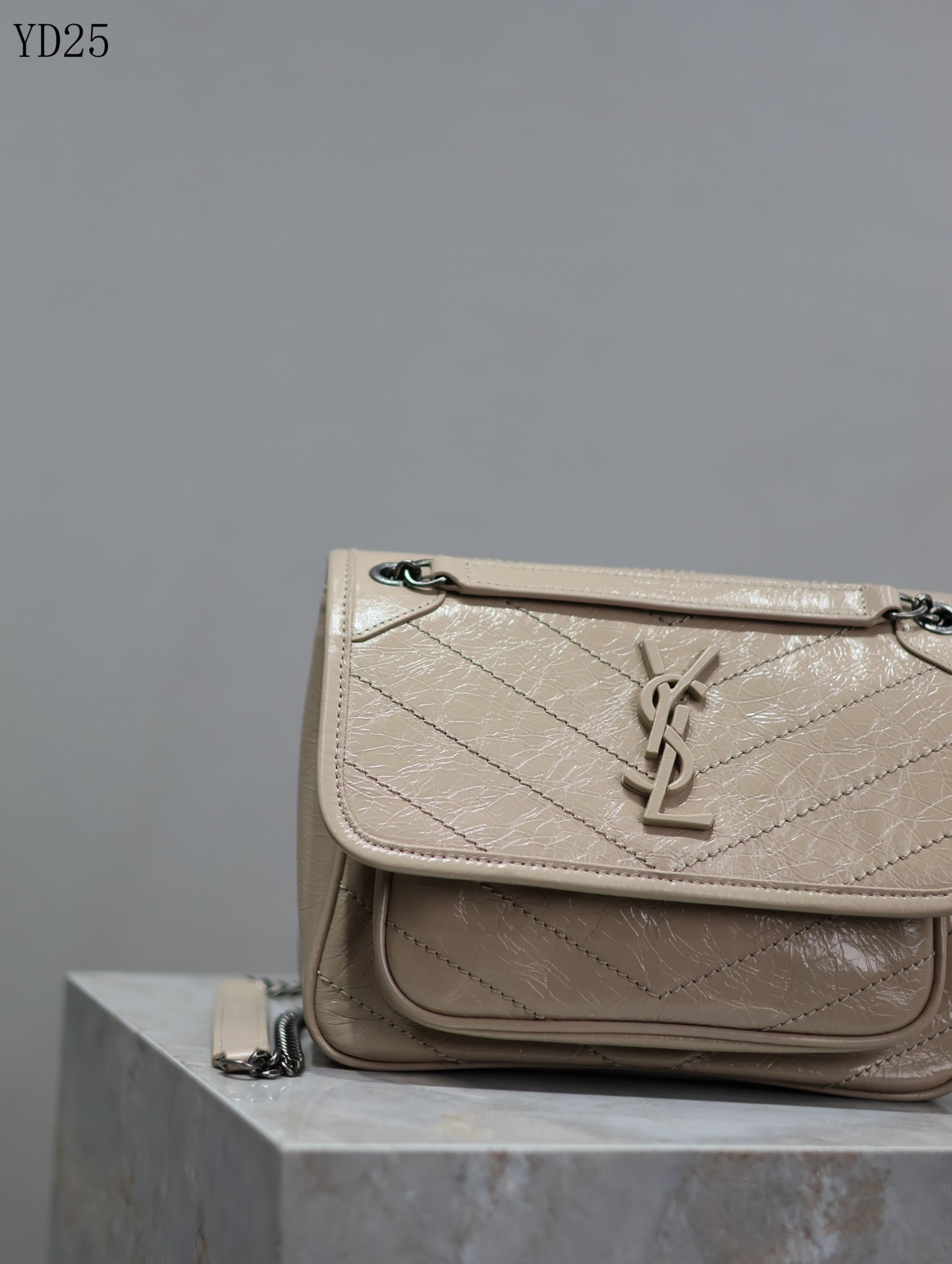 Niki Medium Patent Leather Shoulder Bag