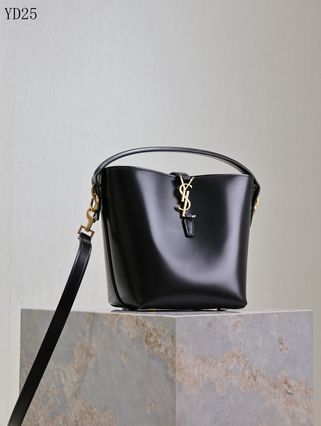 Le 37 Small Bucket Bag