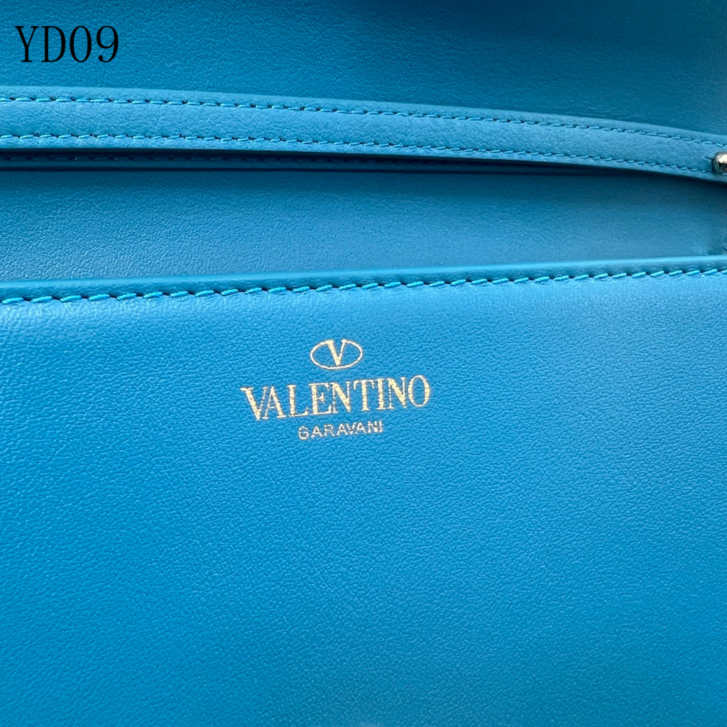 Garavani VLogo Signature Bag