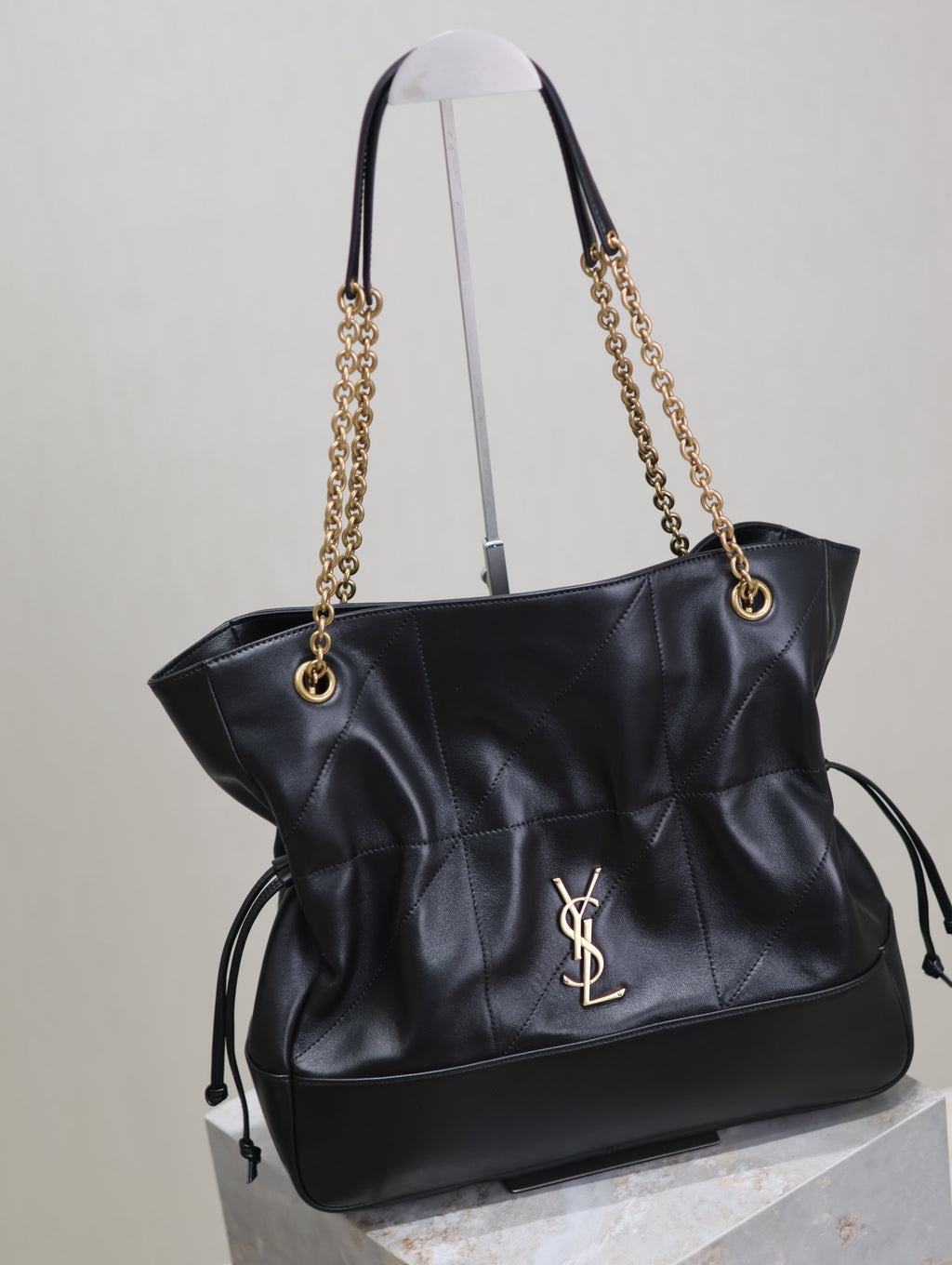 Niki Soft Chain Shoulder Bag
