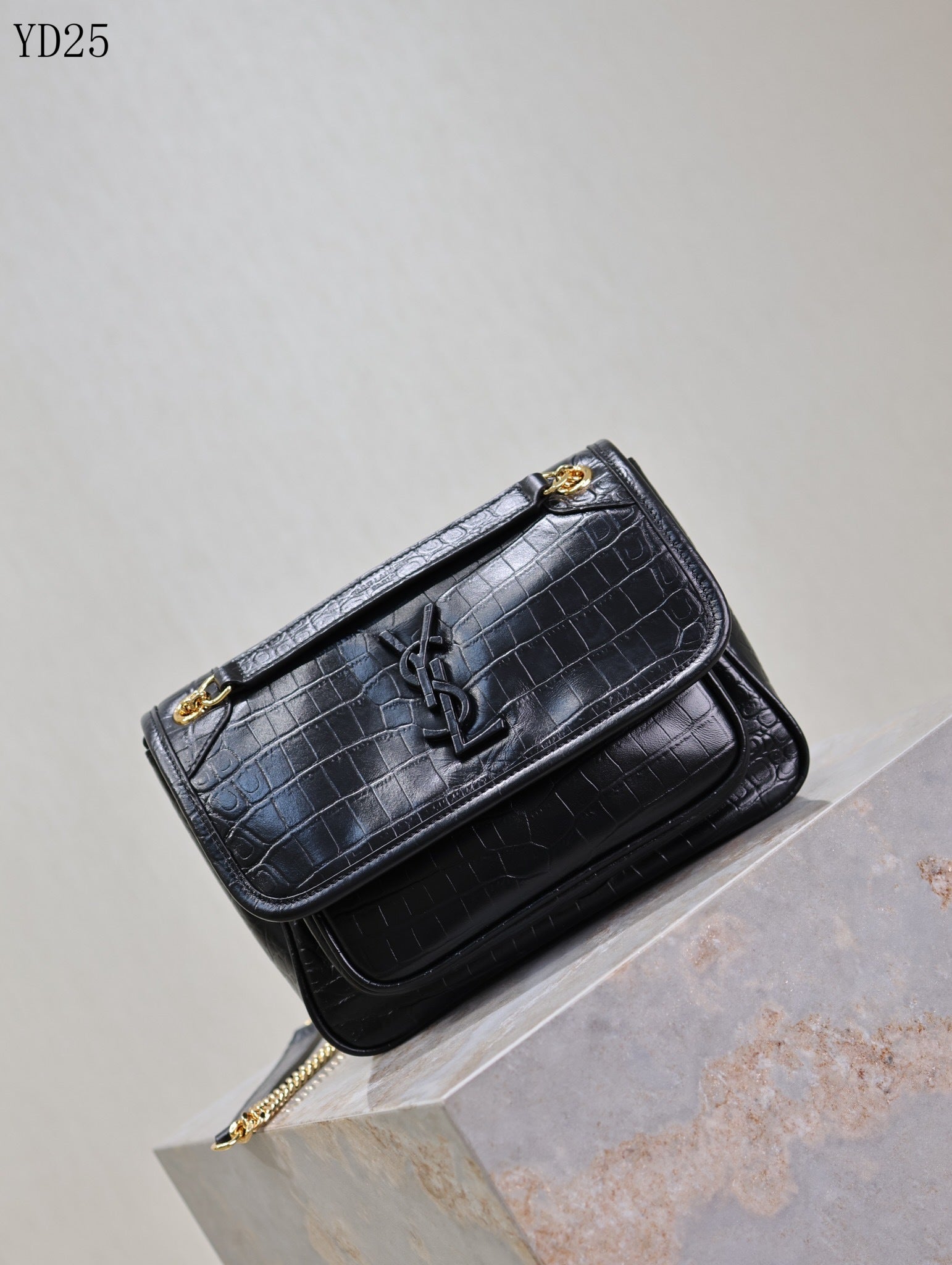 Niki Medium Patent Leather Shoulder Bag