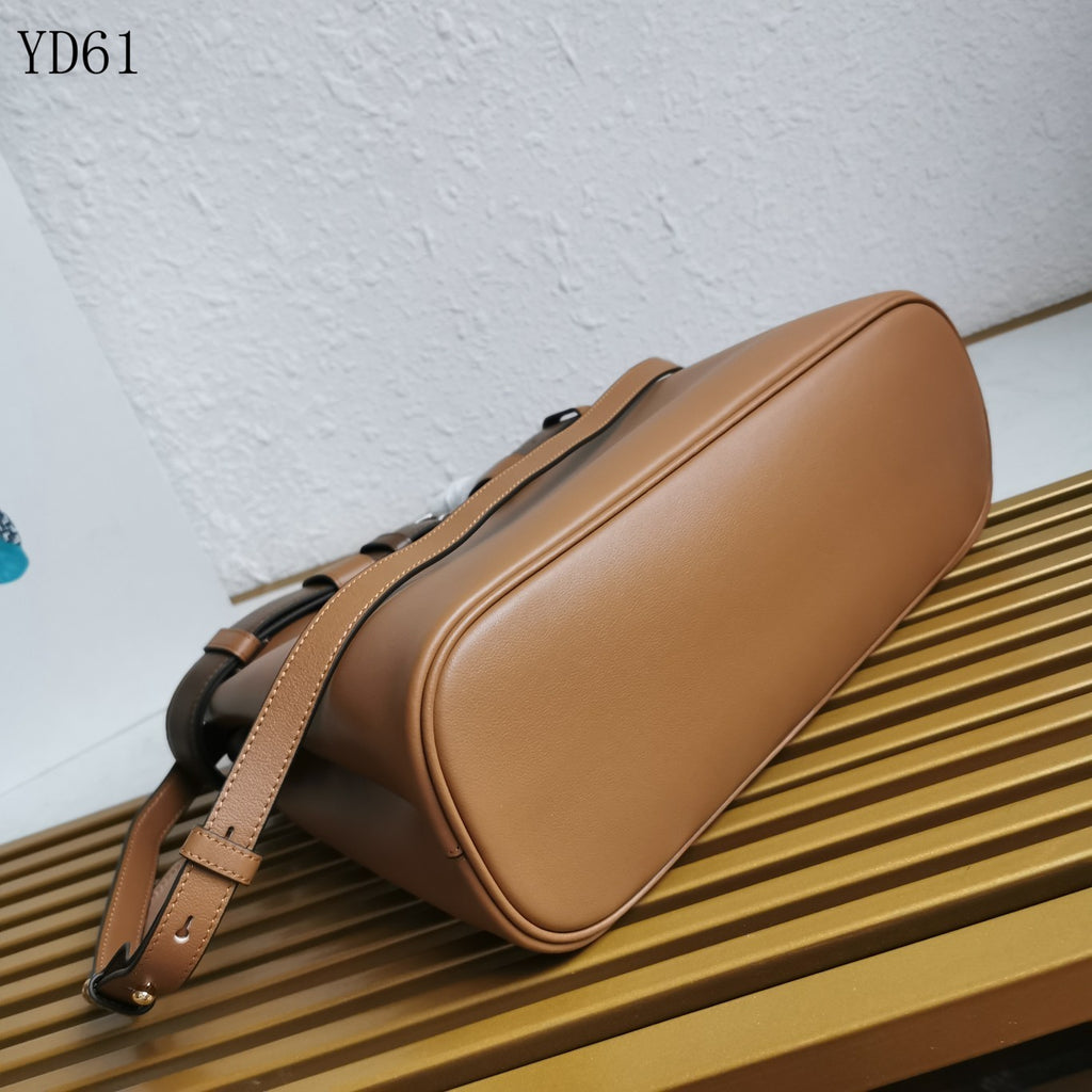 Buckle Belted Medium Leather Tote Bag