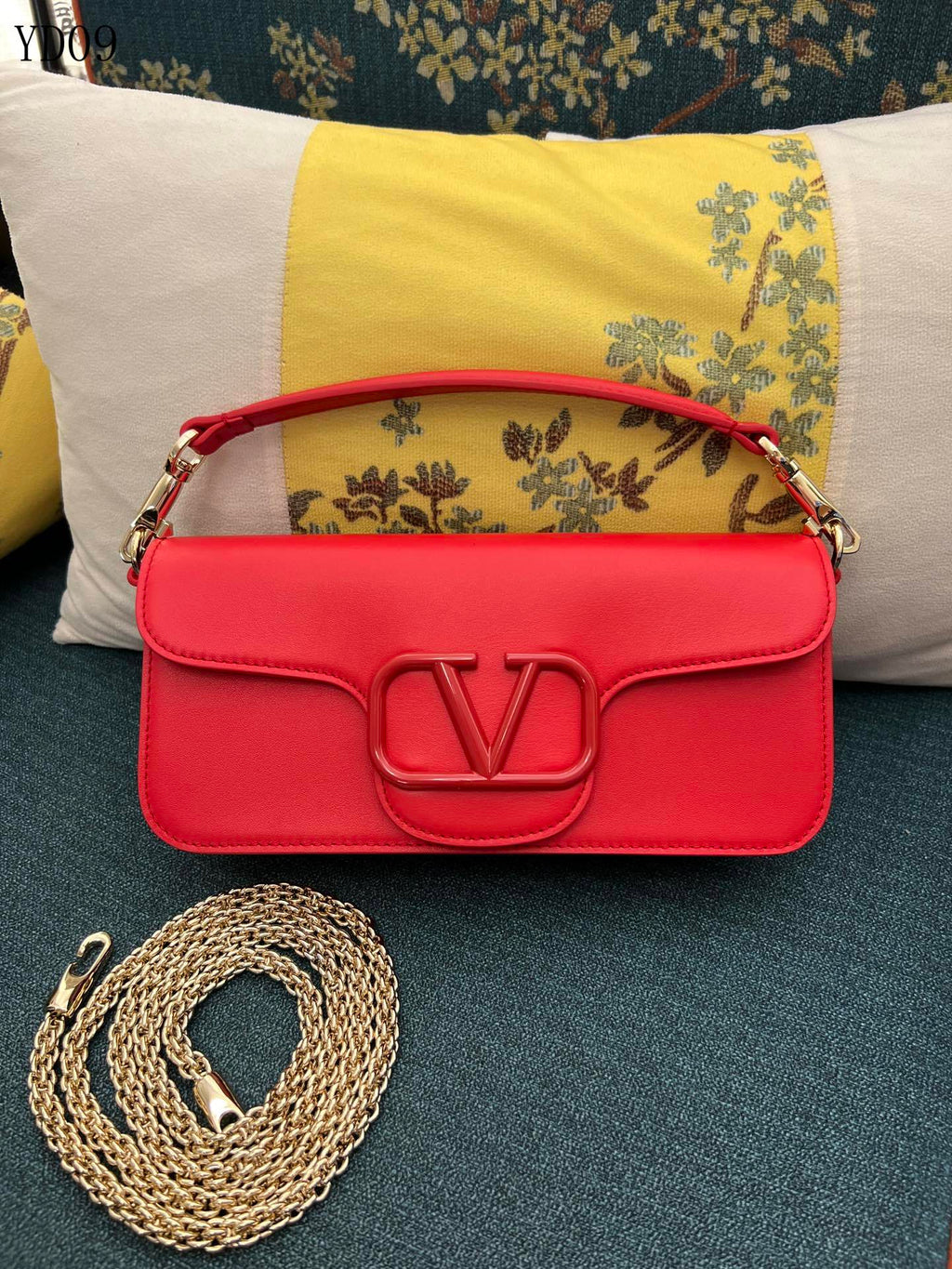 Garavani VLogo Signature Bag