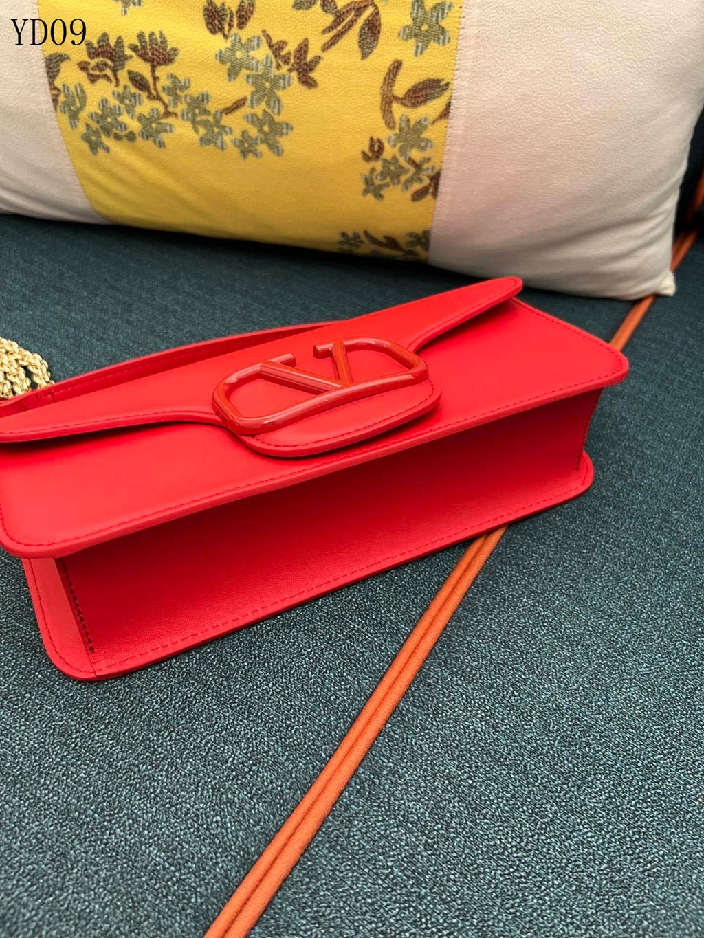 Garavani VLogo Signature Bag