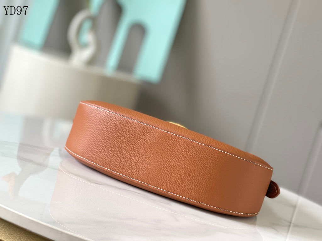 Low Key Shoulder Bag