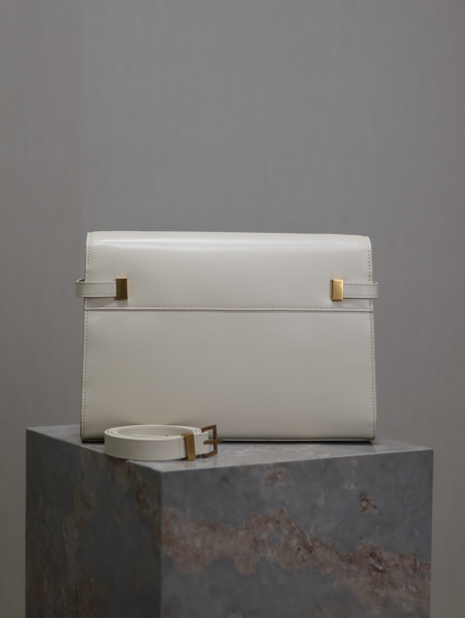 Crocodile-Embossed Leather Chain Bag