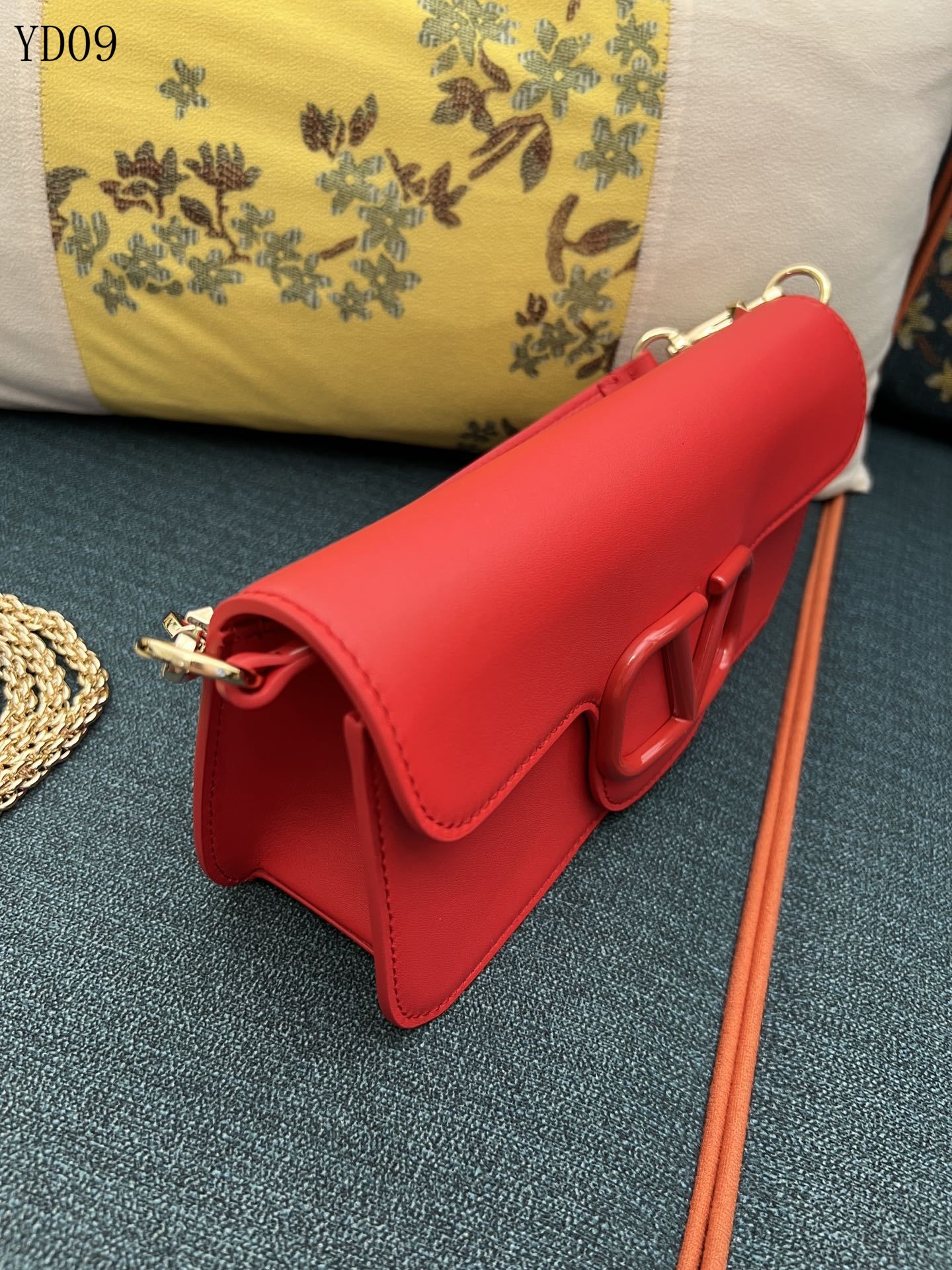 Garavani VLogo Signature Bag