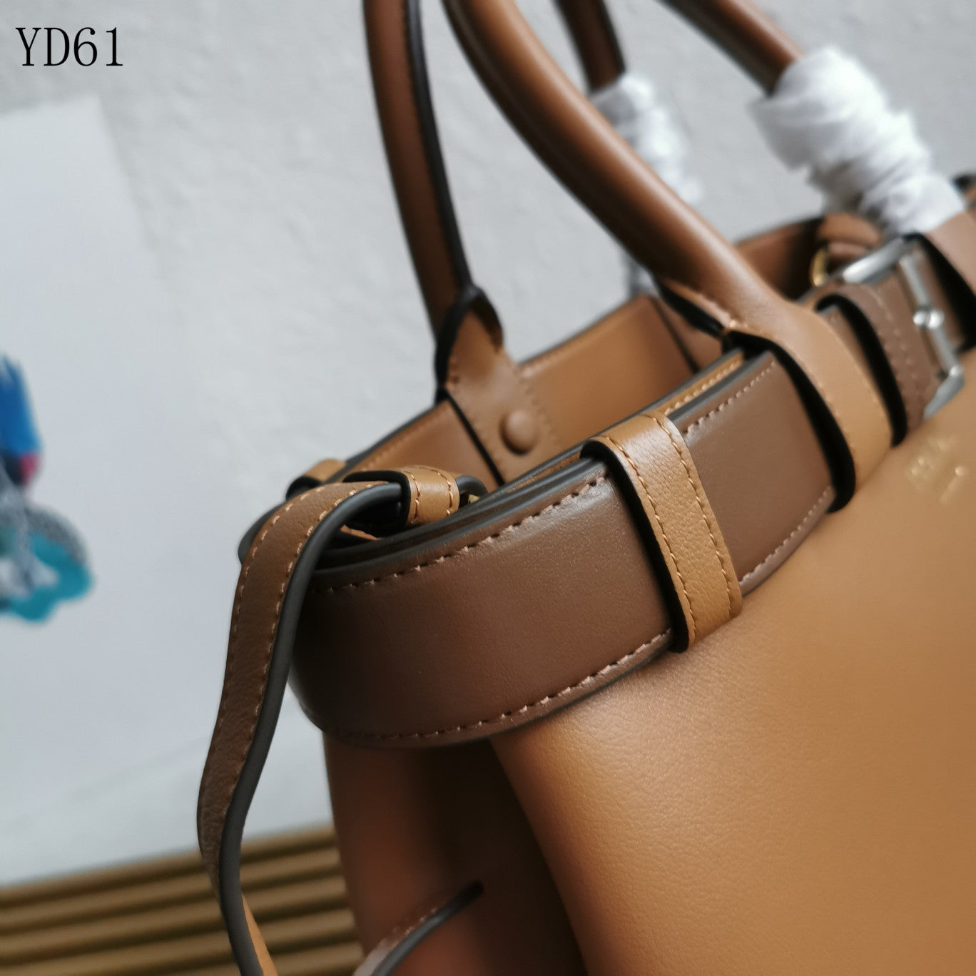 Buckle Belted Medium Leather Tote Bag