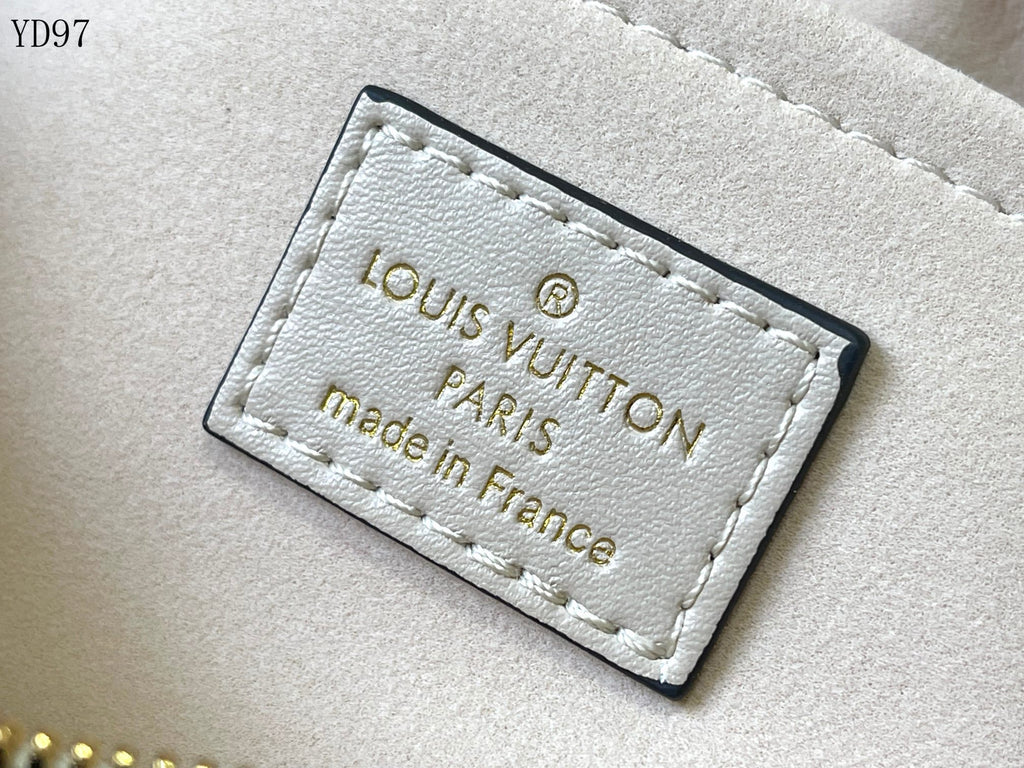 OnTheGo East West Bag