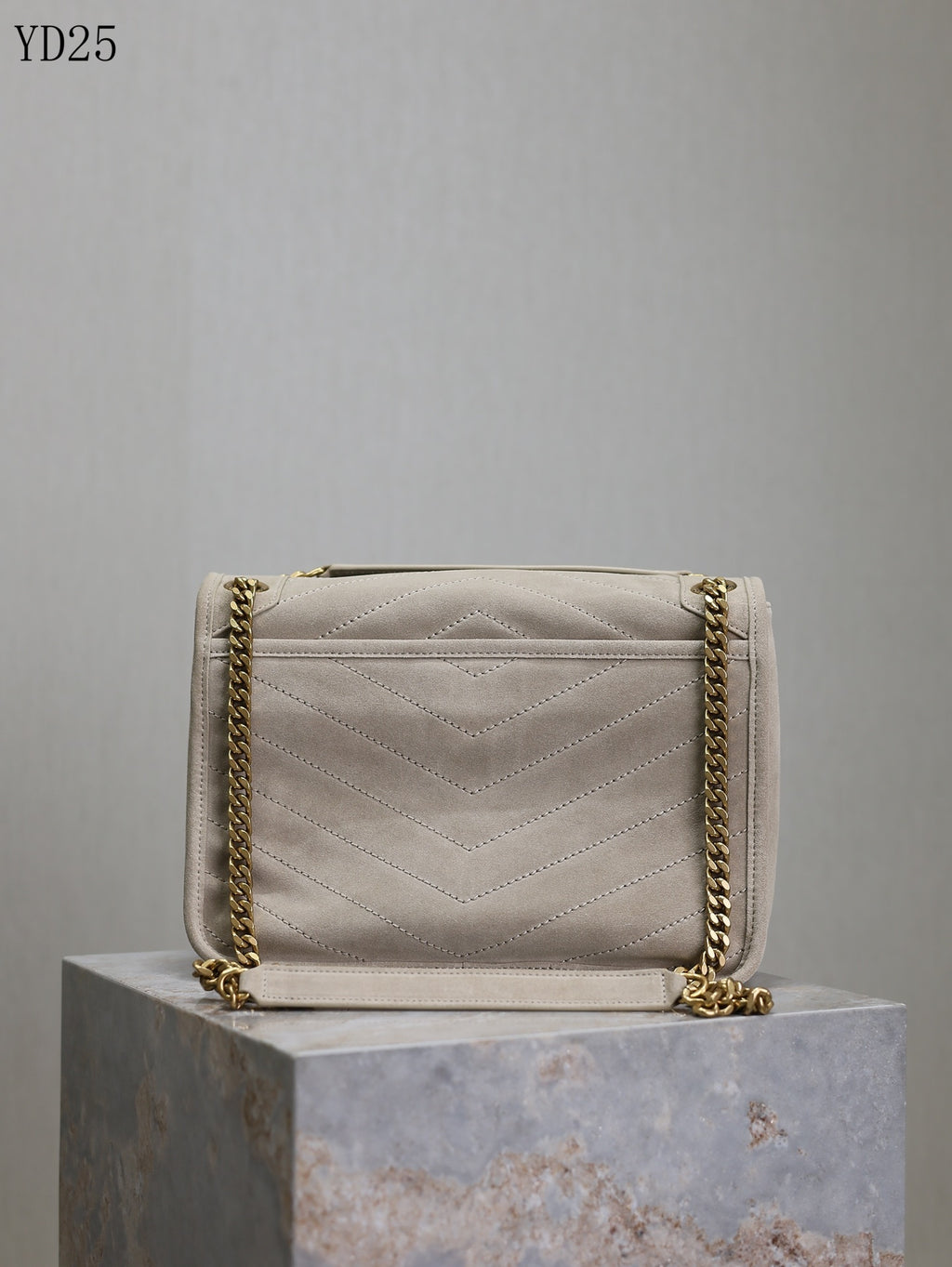 Niki Medium Shoulder Bag