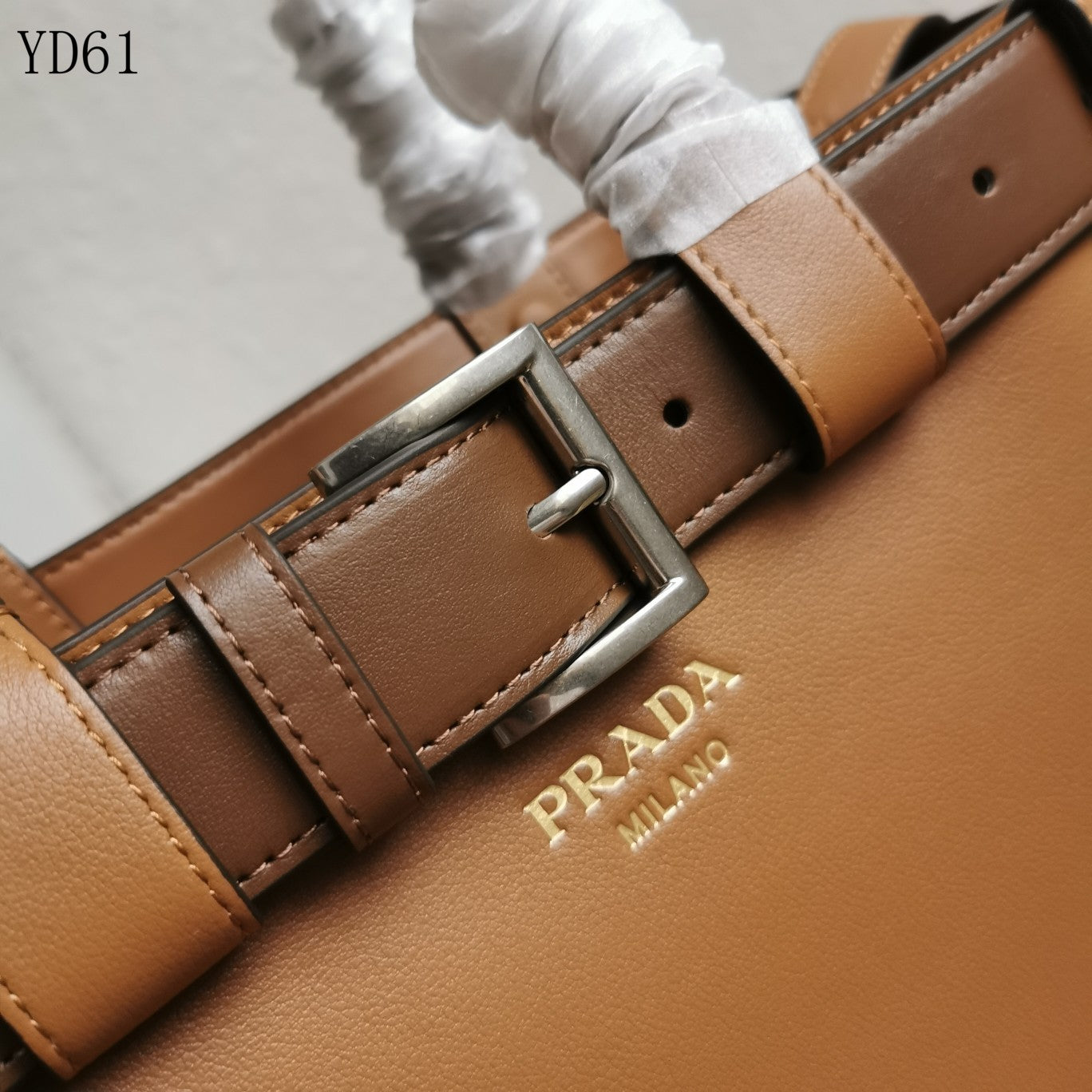 Buckle Belted Medium Leather Tote Bag