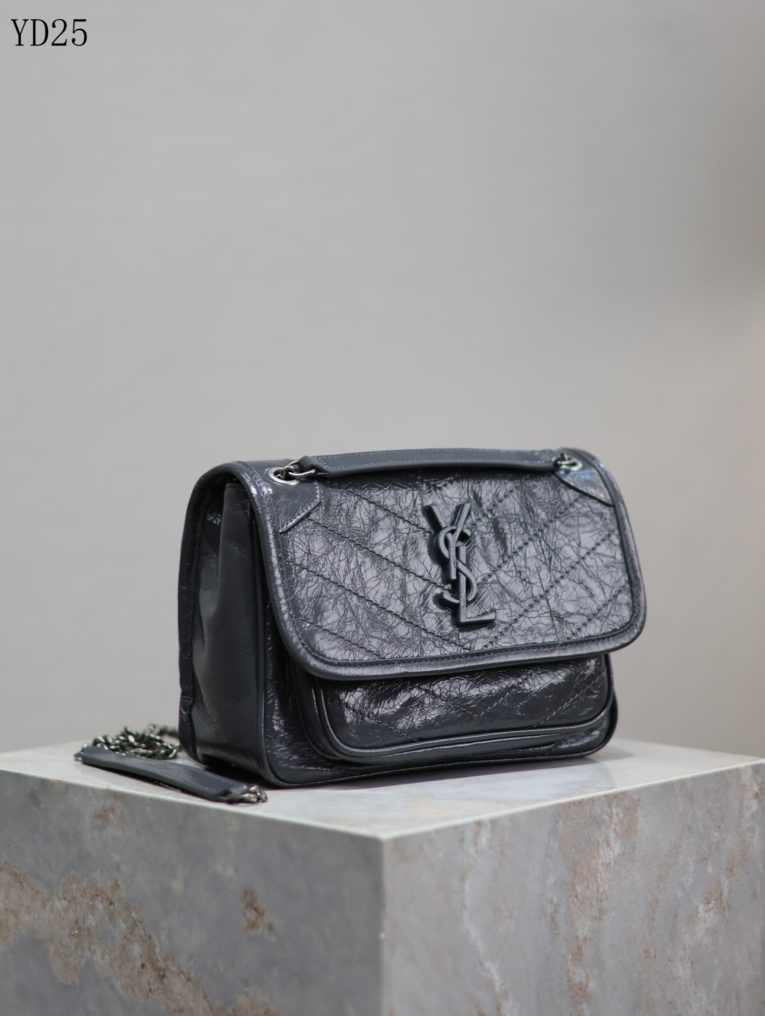 Niki Medium Patent Leather Shoulder Bag