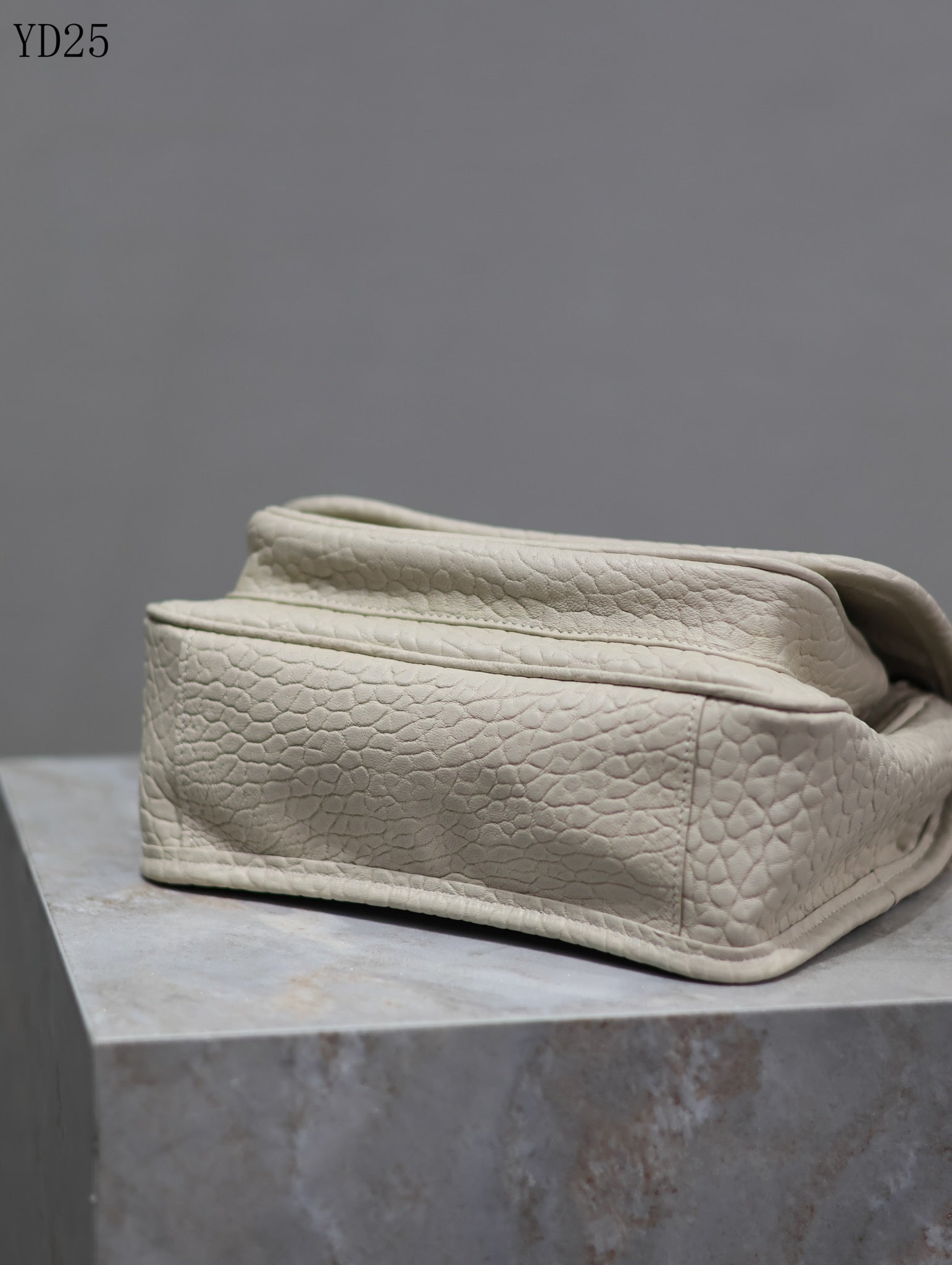 Niki Grained Leather Bag