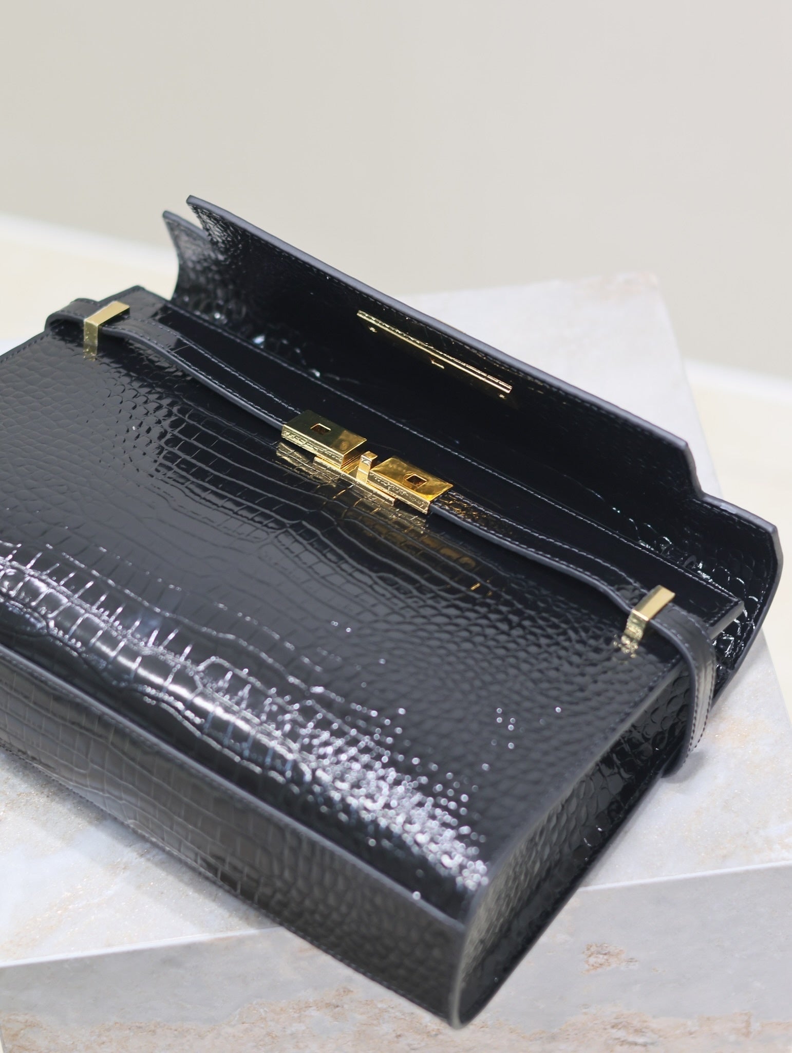 Crocodile-Embossed Leather Chain Bag