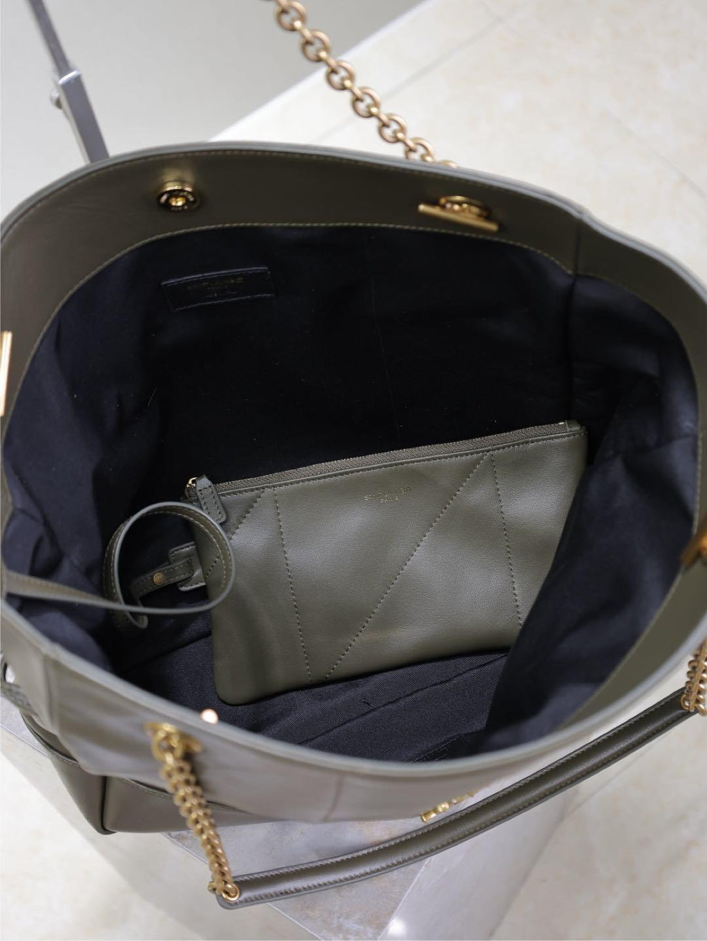 Niki Soft Chain Shoulder Bag