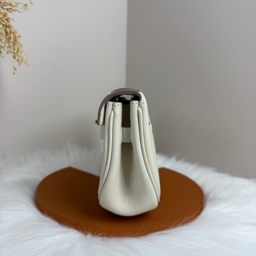 Kelly Move Moon Bag – Swift Leather, Gold hardware