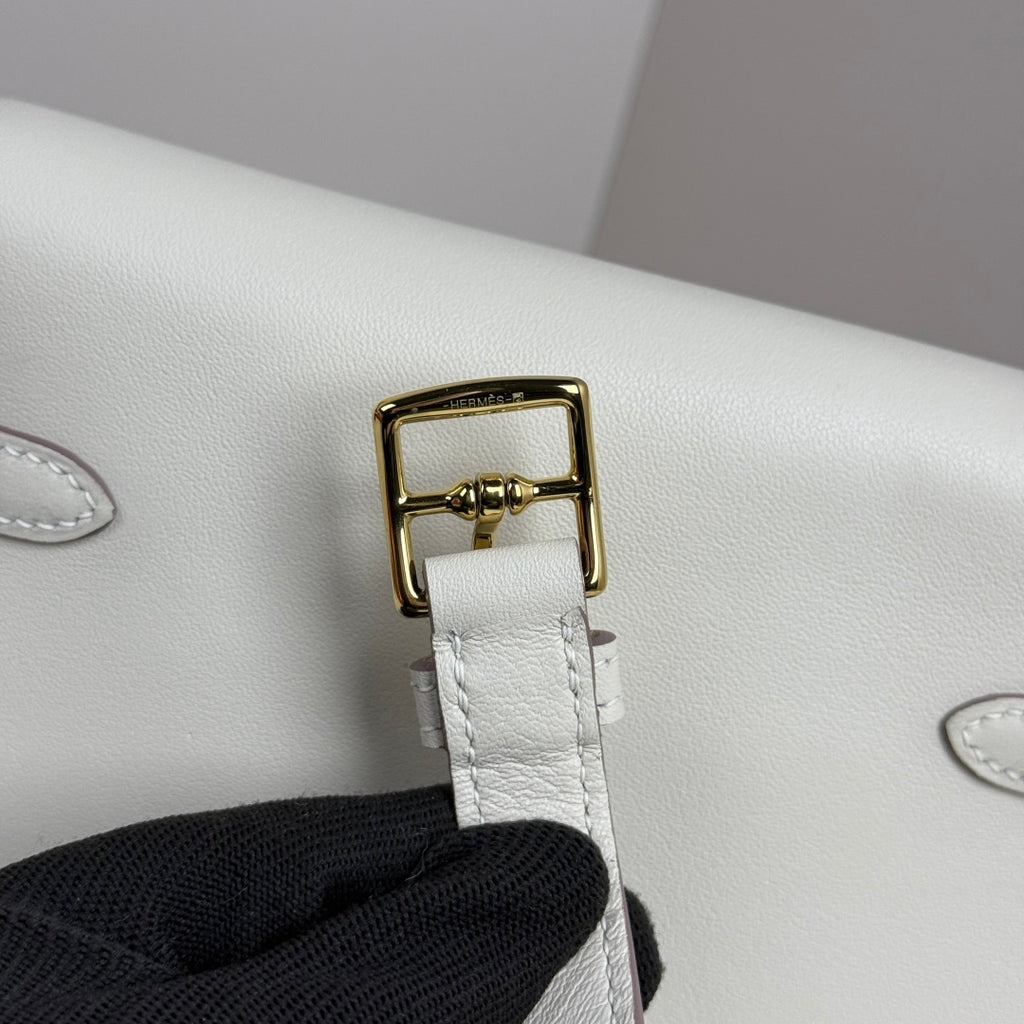 Kelly Move Moon Bag – Swift Leather, Gold hardware