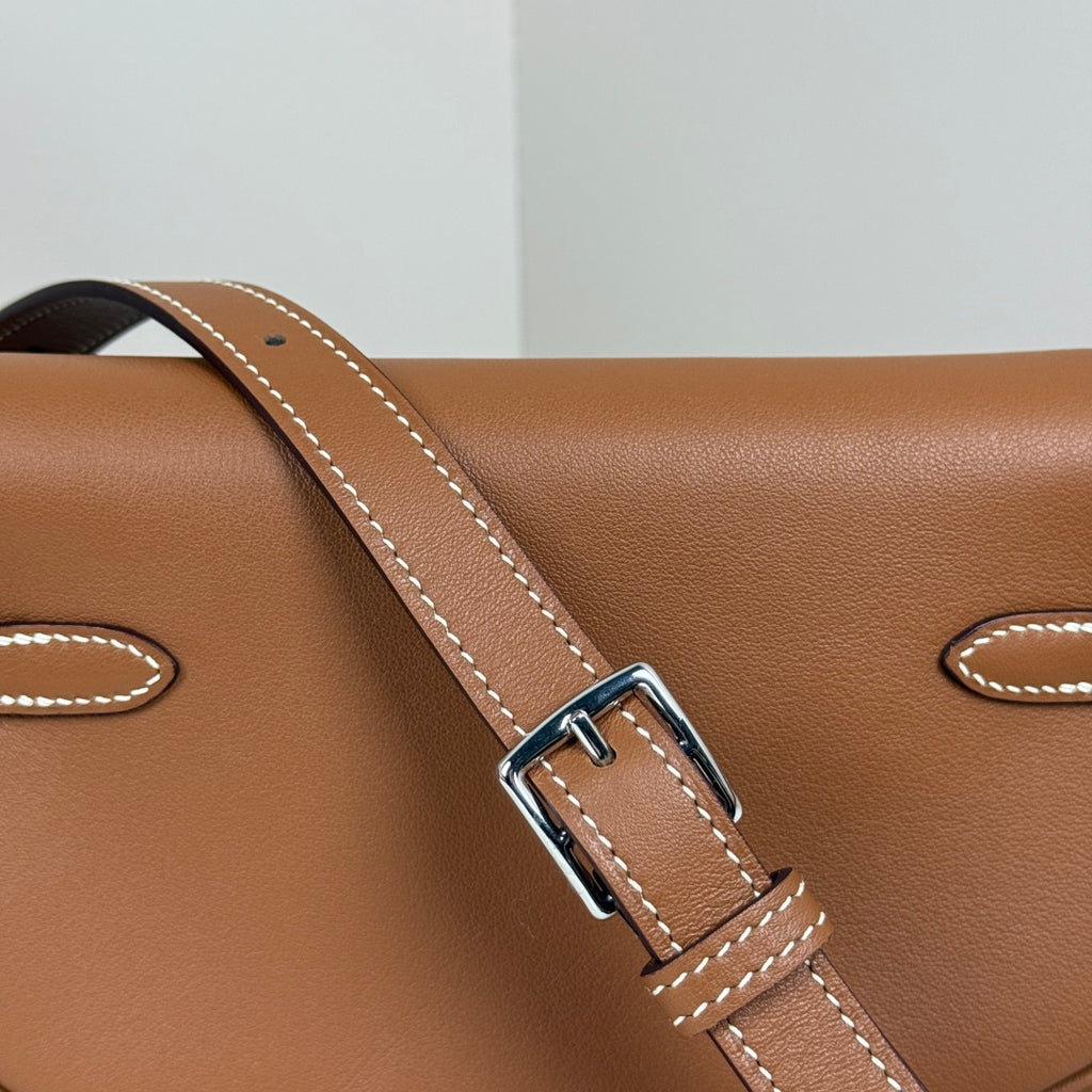 Kelly Move Moon Bag – Swift Leather, Silver hardware