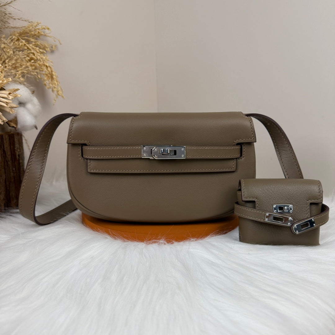 Kelly Move Moon Bag – Swift Leather, Silver hardware