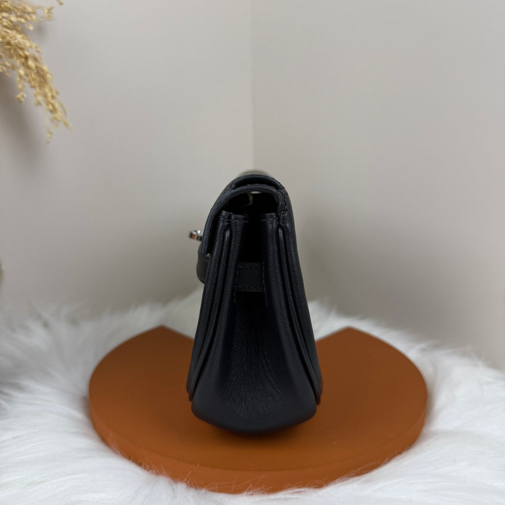 Kelly Move Moon Bag – Swift Leather, Silver hardware