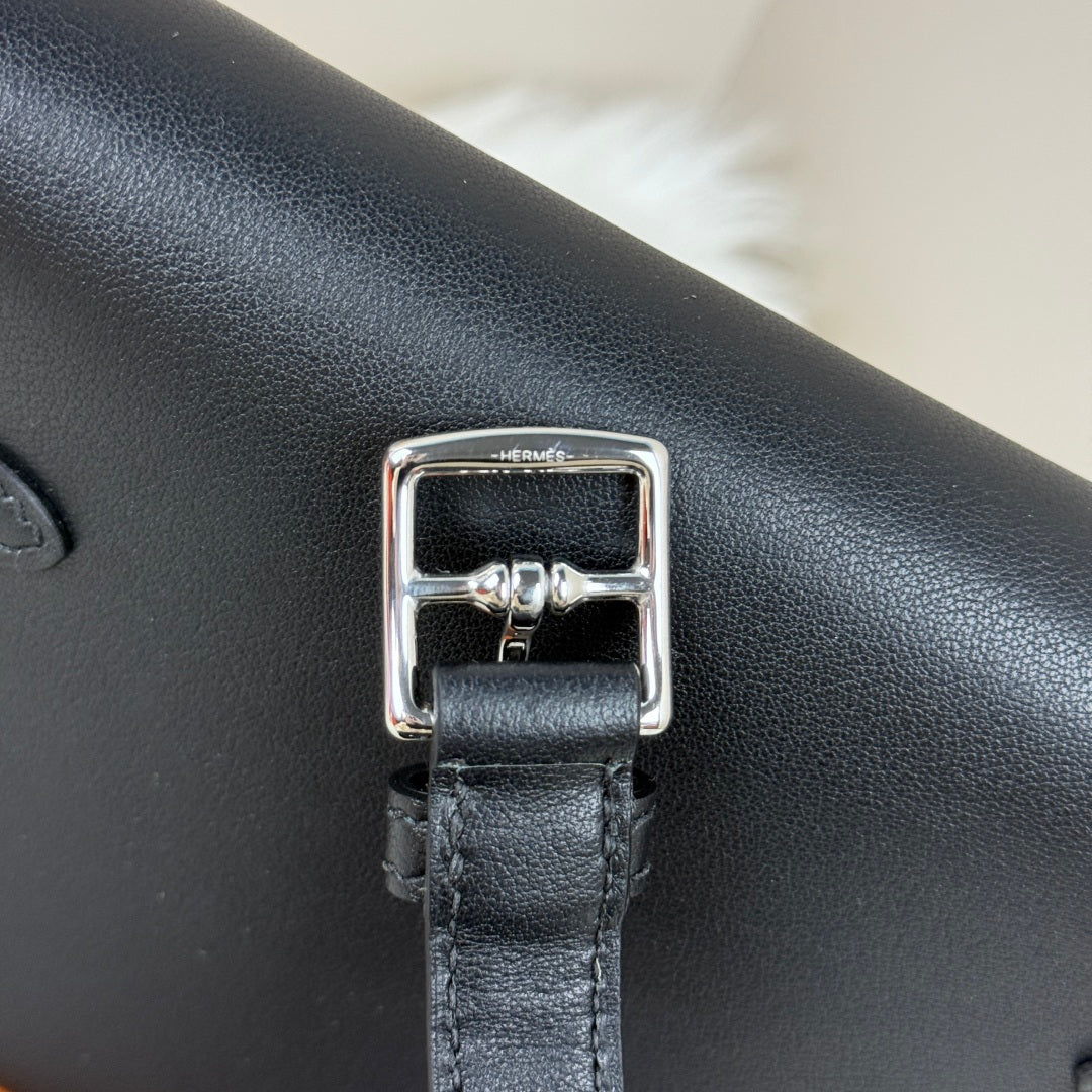 Kelly Move Moon Bag – Swift Leather, Silver hardware