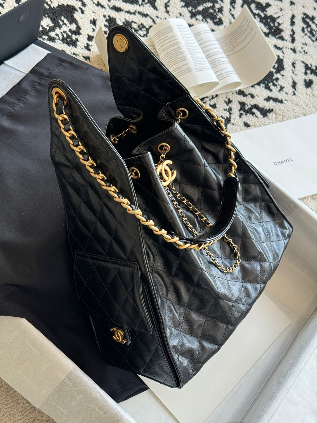 25 Medium Quilted Hobo Handbag