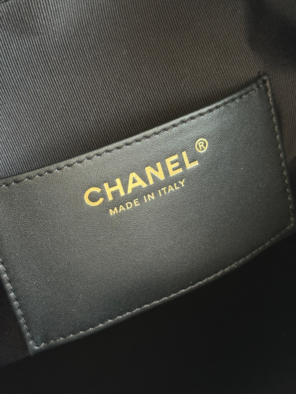 25 Medium Quilted Hobo Handbag