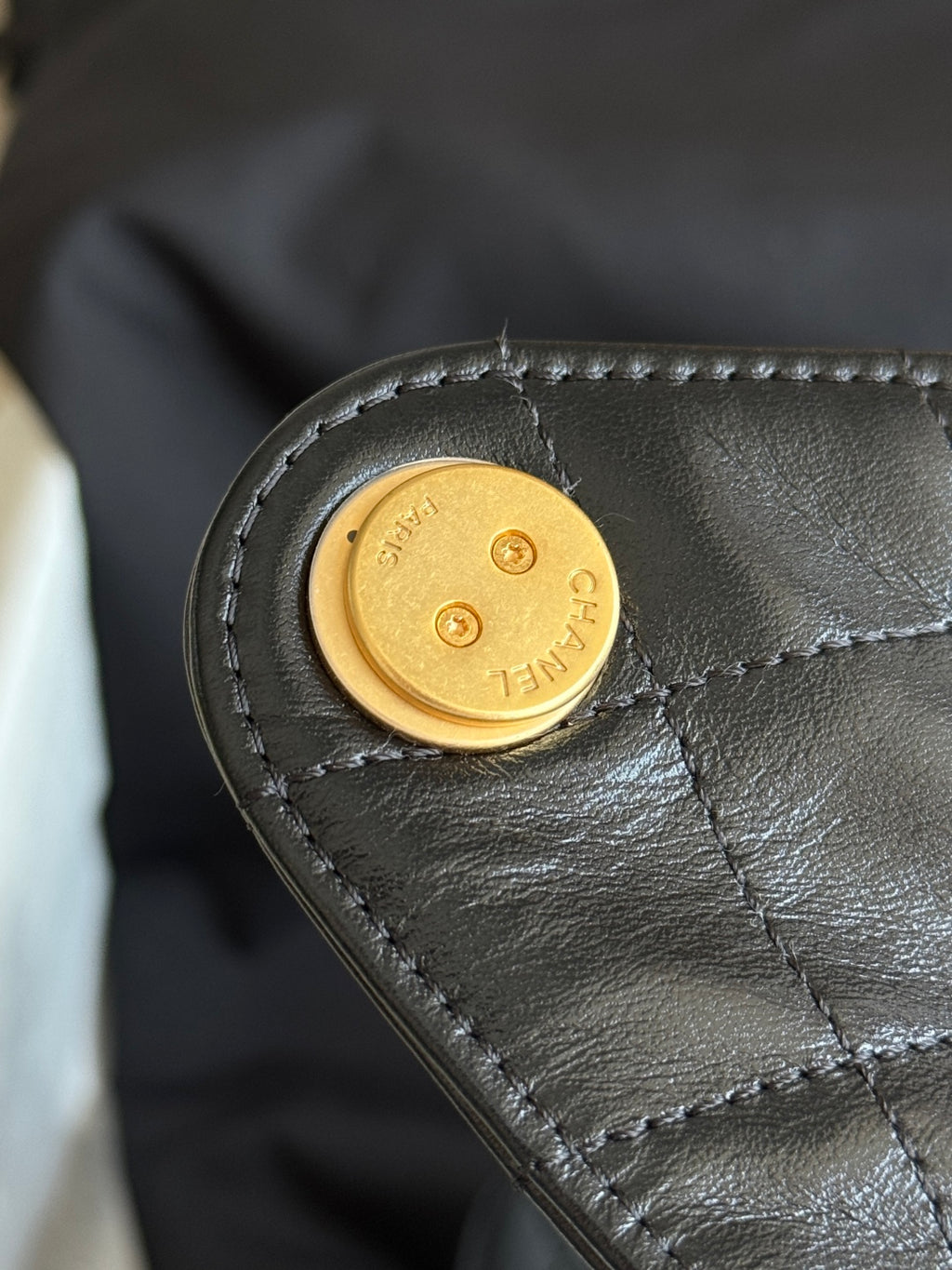 25 Medium Quilted Hobo Handbag