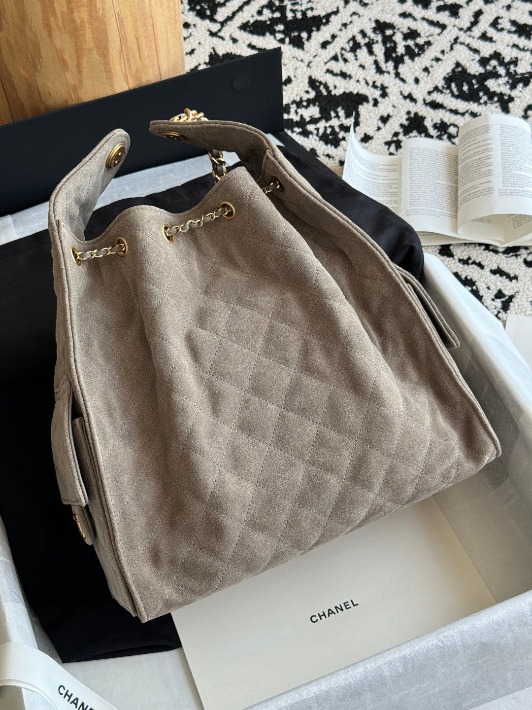 25 Large Quilted Handbag