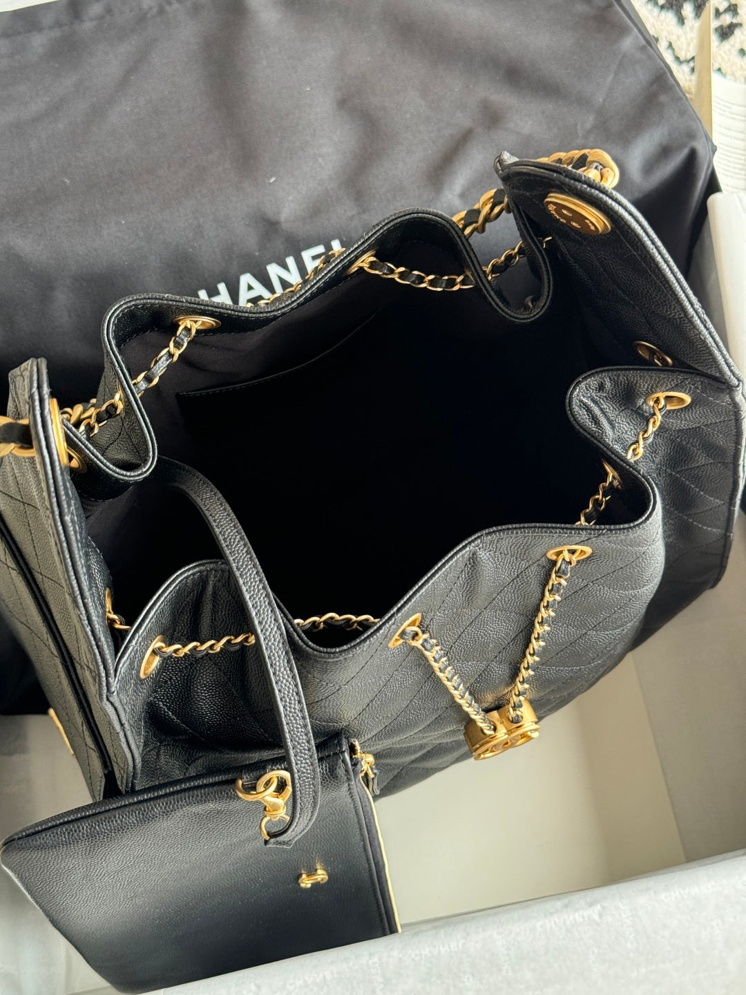 25 Medium Quilted Hobo Handbag