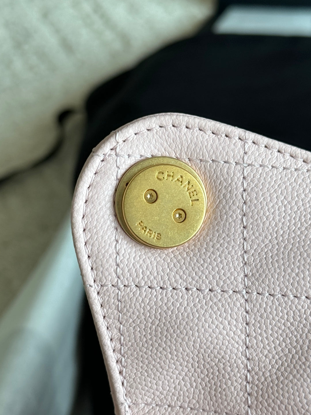 25 Large Quilted Handbag