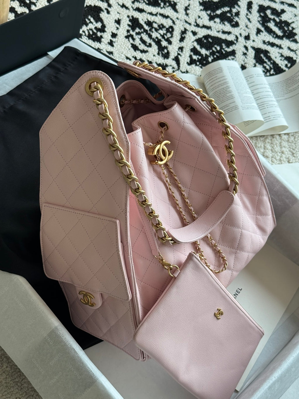 25 Large Quilted Handbag