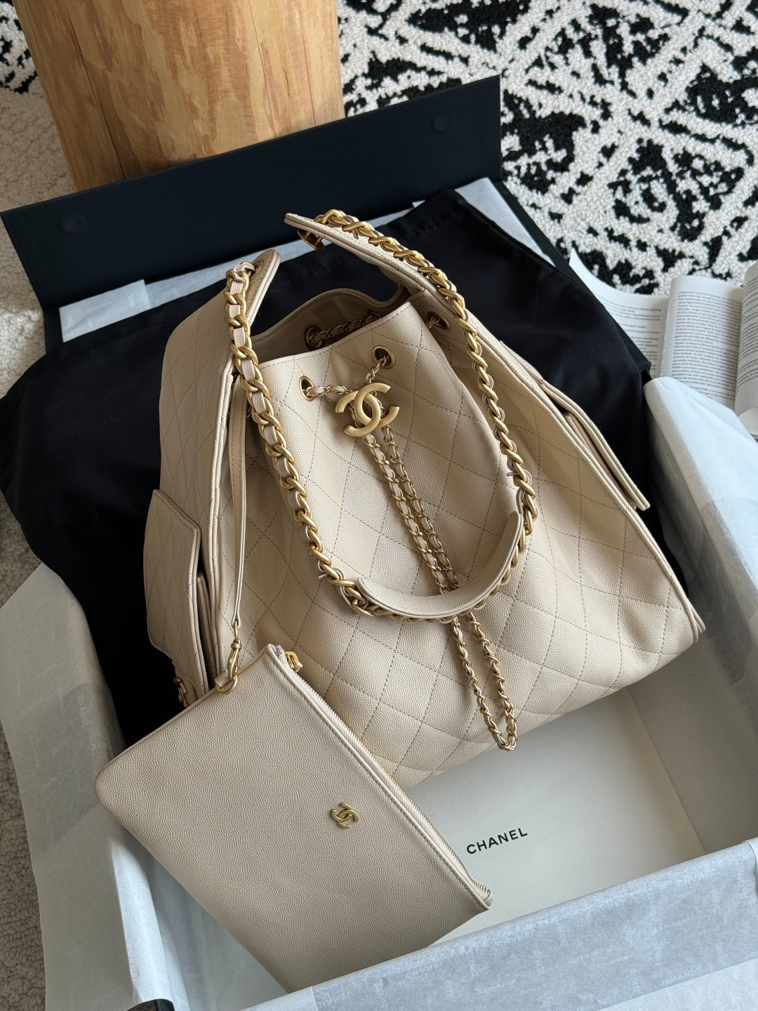 25 Large Quilted Handbag