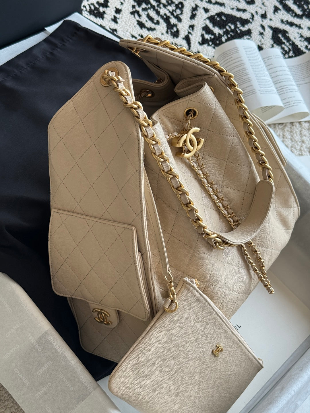 25 Large Quilted Handbag