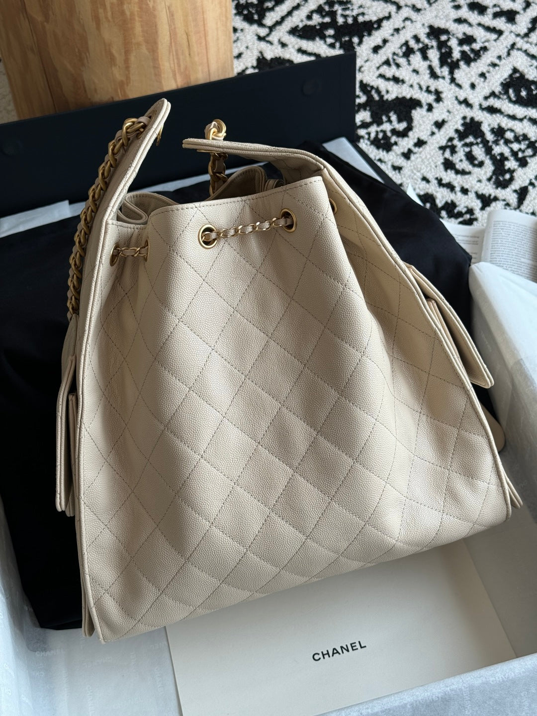 25 Large Quilted Handbag