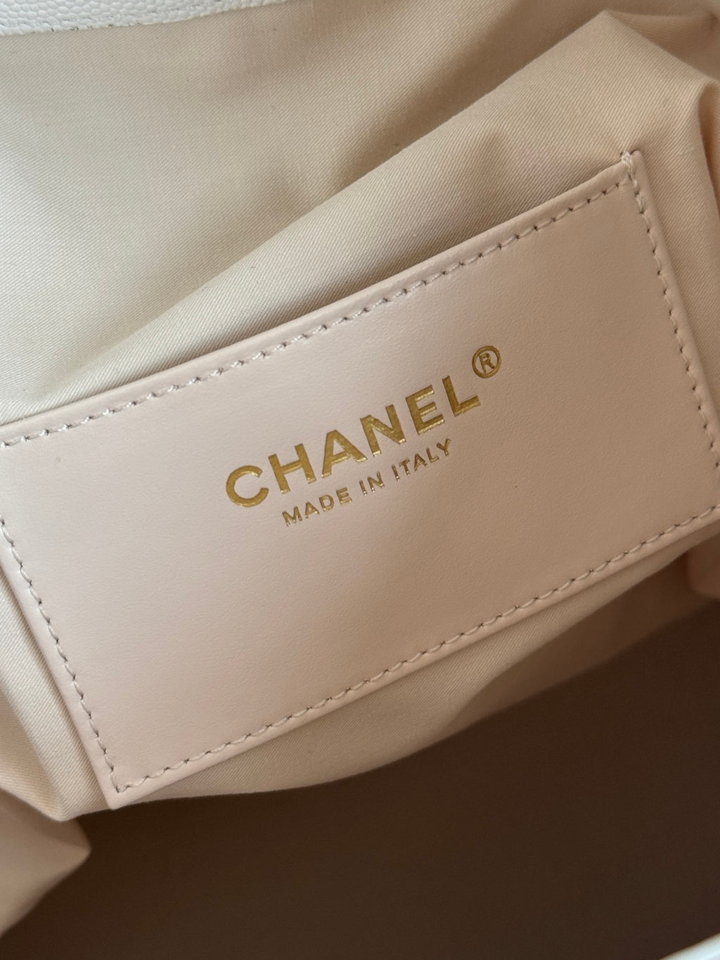 25 Medium Quilted Hobo Handbag